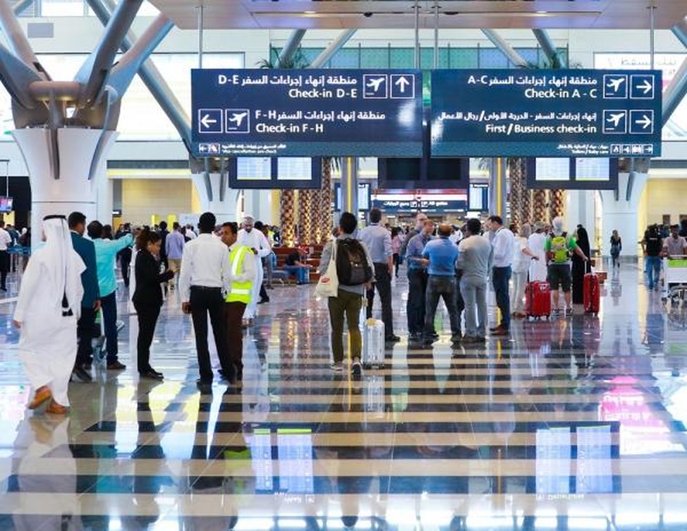 مطارات سلطنة عُمان تستقبل أكثر من 5.2 مليون مسافر حتى نهاية مايو 2026